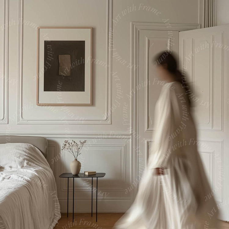 Frame Mockup with Person - 1014