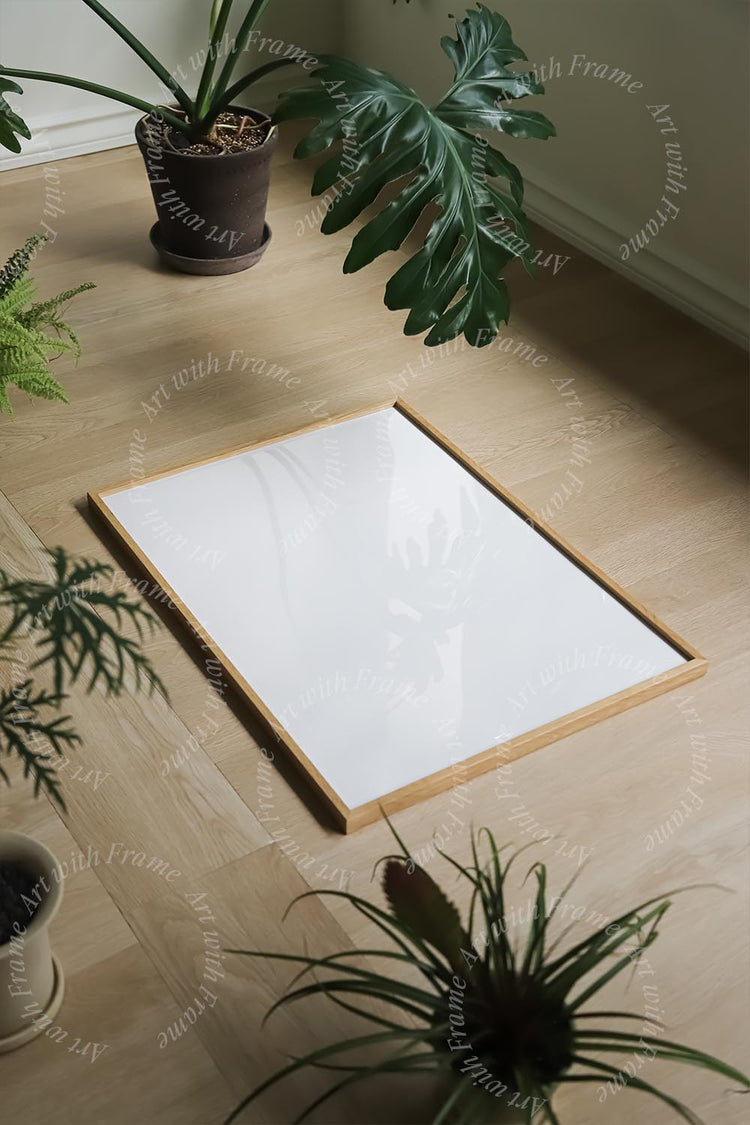 Frame Mockup - 731